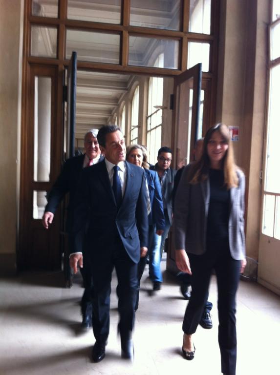 HOLLYLAND, ton univers impitoyable