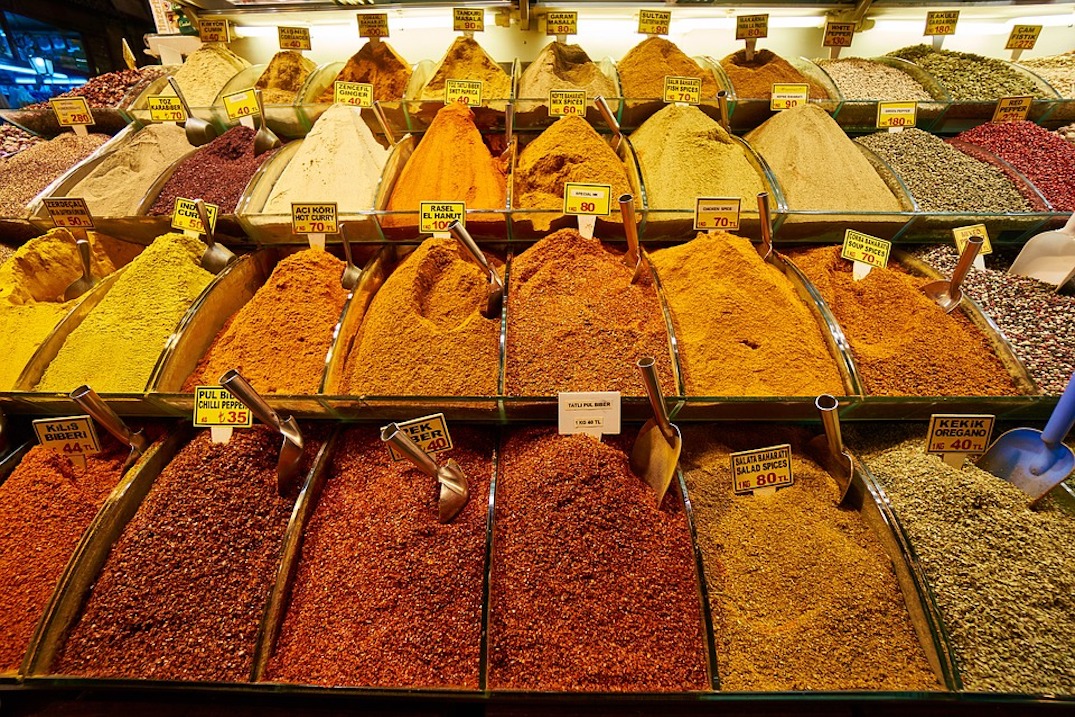 Macron et son Grand Bazar