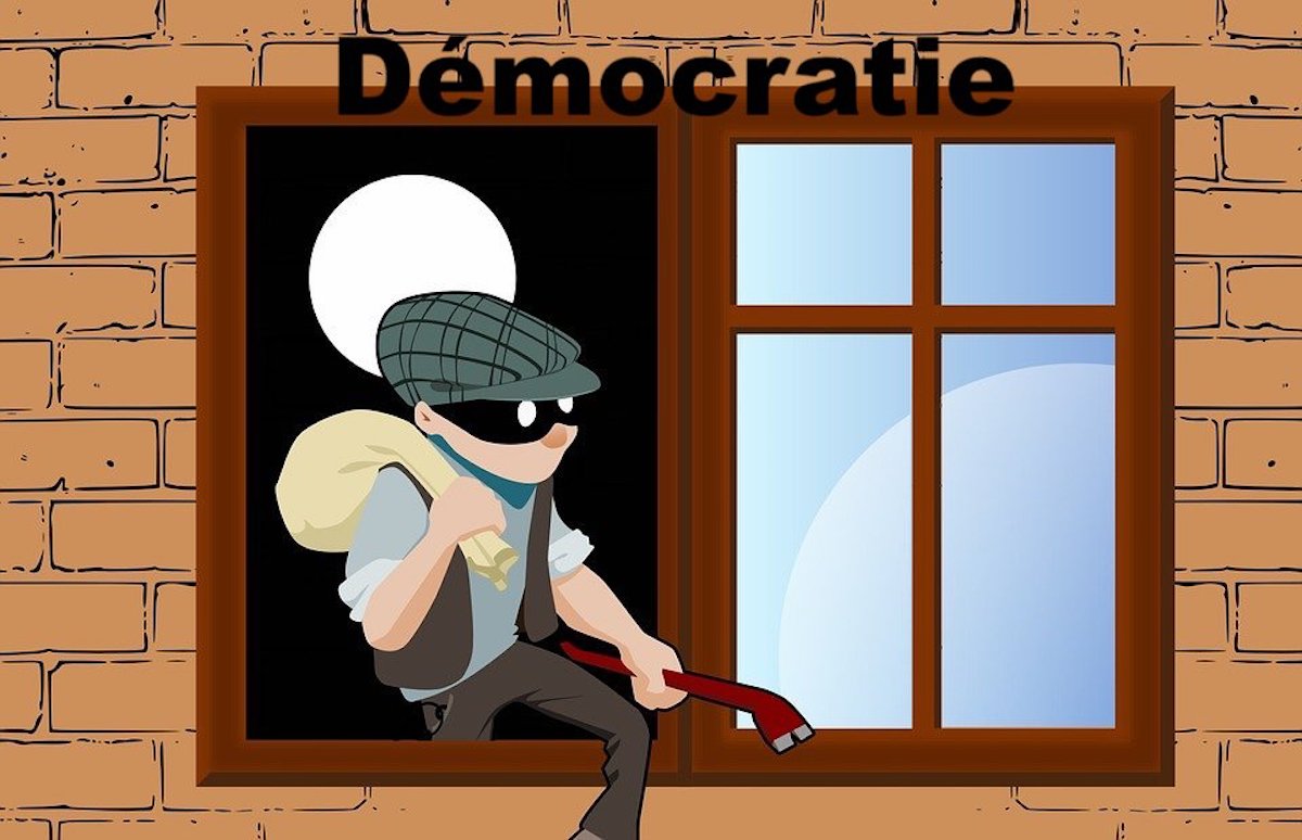 Main basse sur la démocratie