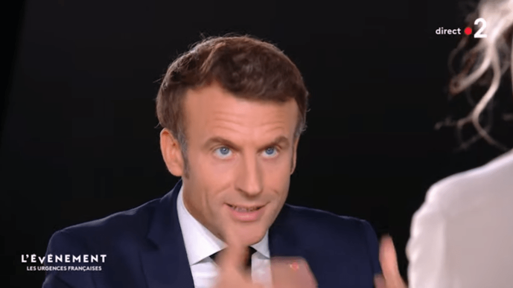 OQTF : de qui se moque Emmanuel Macron&nbsp;?