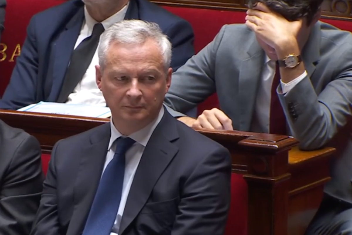 Fitch : une première gifle à la Macronie, sous la menace d’une seconde…