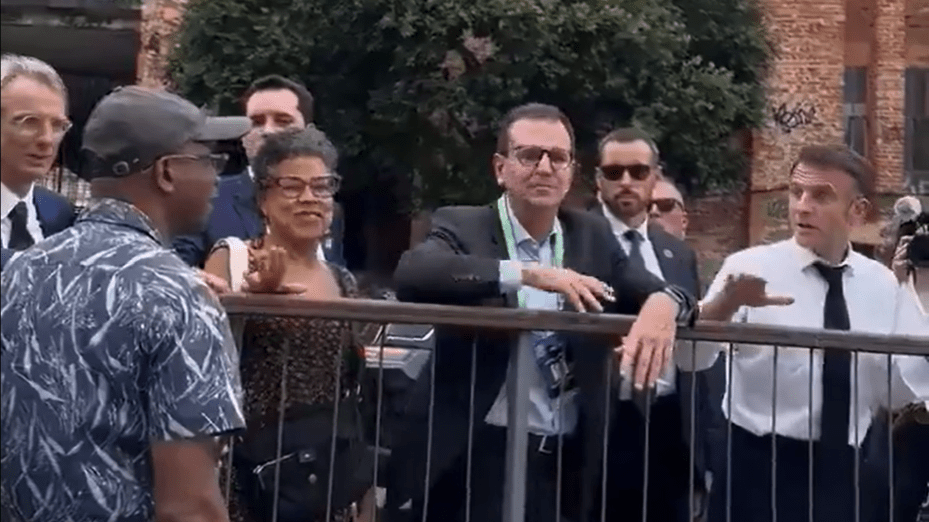 « Ils sont complètement c… » : Macron en roue libre à&nbsp;Rio