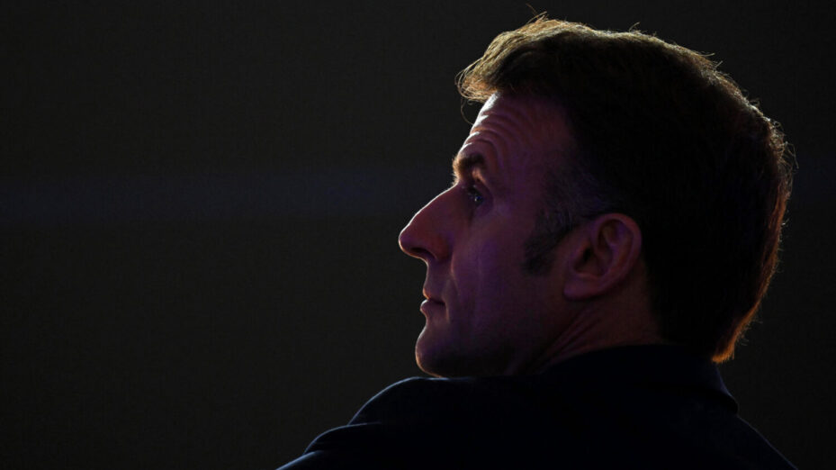 Macron, le chat noir de la République