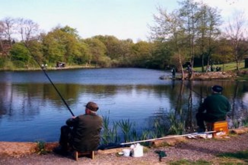 331 députés censurent Barnier : tout le monde s’en fout&nbsp;!