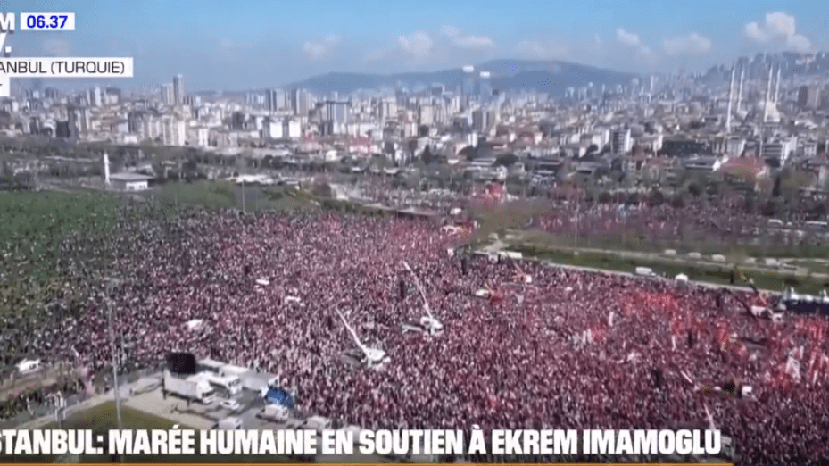 Erdoğan contesté par la rue, un souffle d’espoir en&nbsp;Turquie