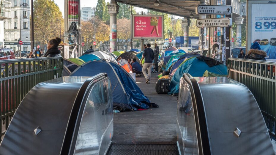 Hébergement d’urgence des migrants à l’hôtel : la facture est&nbsp;faramineuse