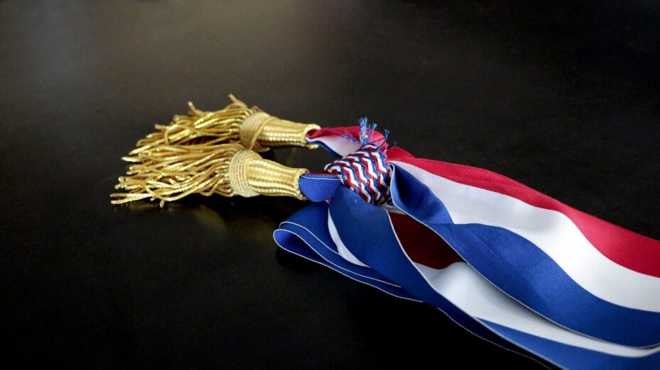 Maire courage : pour ne pas marier un OQTF, il démissionne… et ses adjoints aussi !