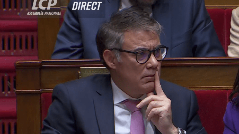 Malgré les belles promesses, le PS toujours soumis aux Insoumis