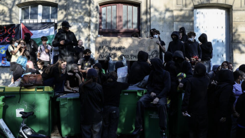 « Quand on casse, on brûle, on agresse, où sont les revendications ? » : à quoi joue LFI dans les lycées ?